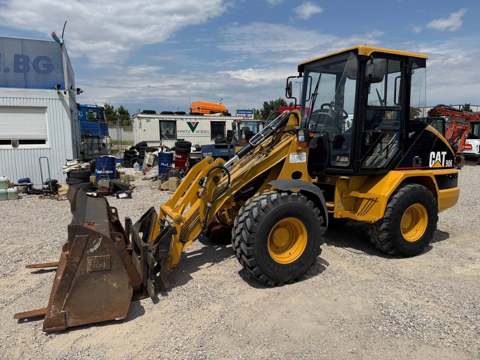 Челен товарач Caterpillar 906, снимка 3 - Индустриална техника - 55405660