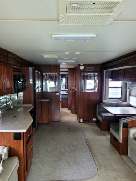 Кемпер Fleetwood Bounder НАЛИЧЕН В БЪЛГАРИЯ, снимка 4