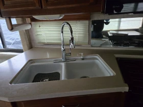 Кемпер Fleetwood Bounder НАЛИЧЕН В БЪЛГАРИЯ, снимка 10