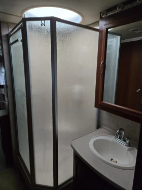 Кемпер Fleetwood Bounder НАЛИЧЕН В БЪЛГАРИЯ, снимка 11