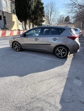 Toyota Auris Toyota Auris Гаранция до 2028г, снимка 3