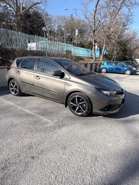Toyota Auris Toyota Auris Гаранция до 2028г, снимка 2