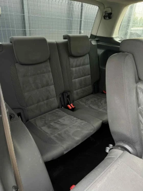 VW Touran 2.0TDI* FULL* DSG* 6+ 1*  - 15499 лв. / 7924.51 € - 92566442 13