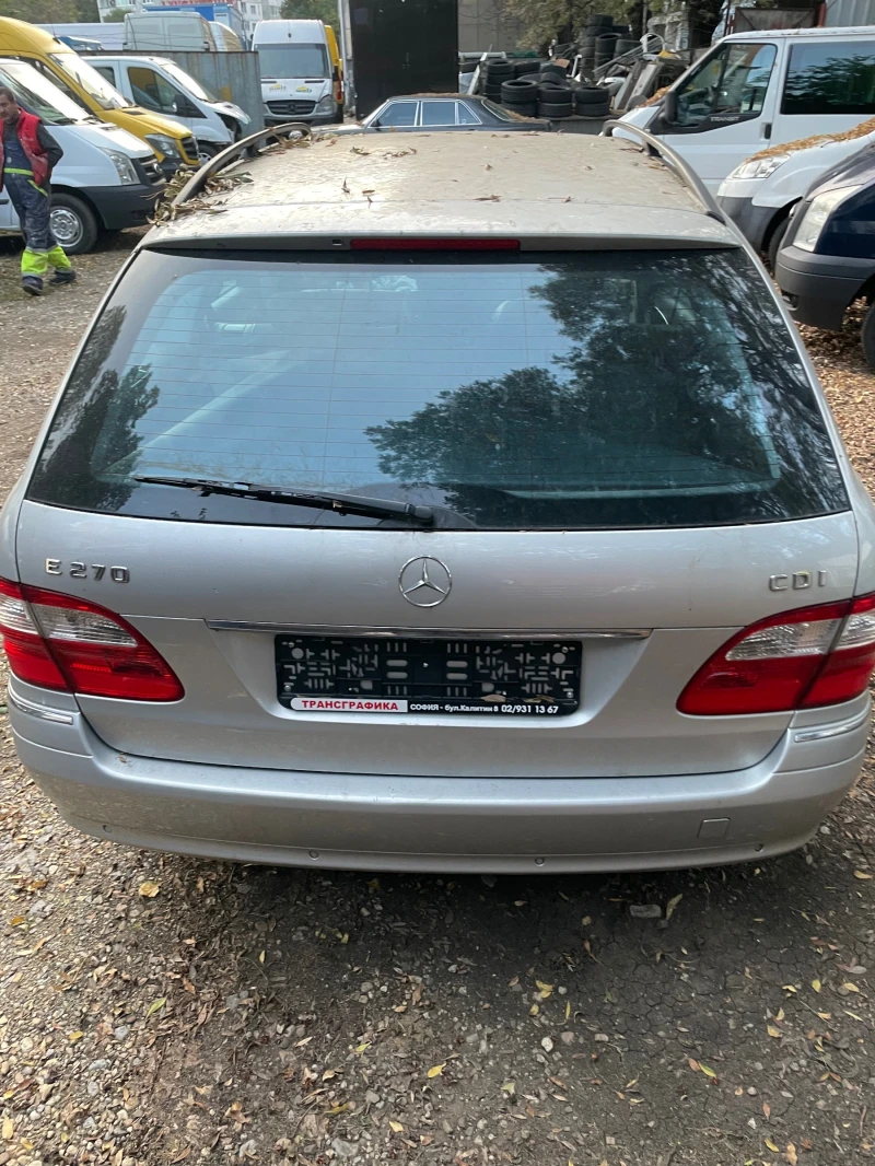 Mercedes-Benz E 270 E 270CDI, снимка 4 - Автомобили и джипове - 47776237