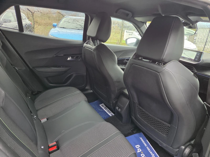 Peugeot 2008 1.2 GT-LINE * * -DIGITAL 3D COCPIT * * * , снимка 11 - Автомобили и джипове - 49027314