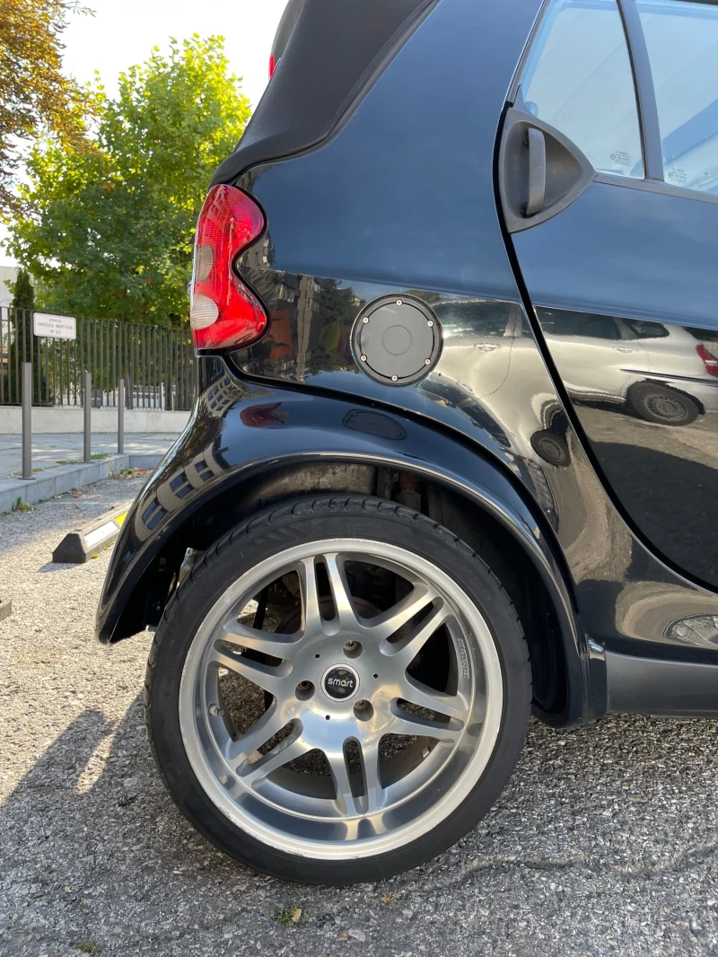 Smart Fortwo Brabus, снимка 9 - Автомобили и джипове - 52395835