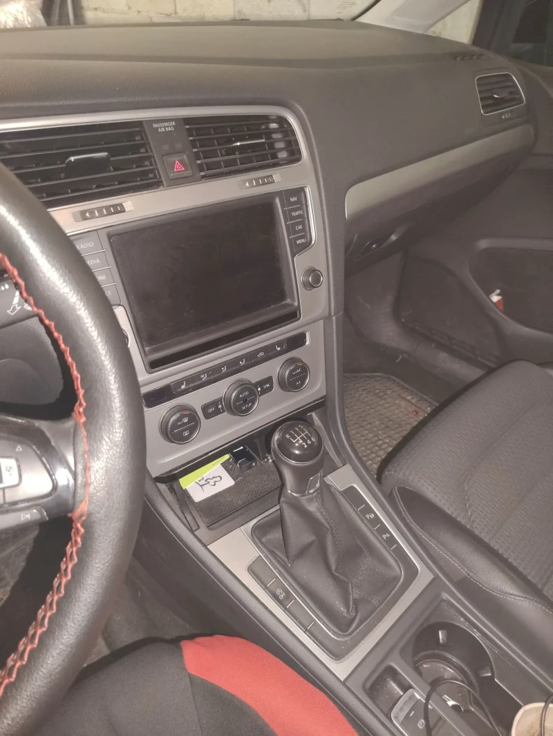 VW Golf, снимка 5 - Автомобили и джипове - 52580007