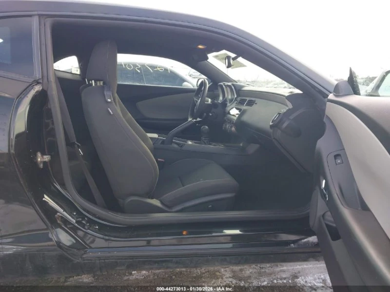 Chevrolet Camaro 1LS, снимка 5 - Автомобили и джипове - 53543299