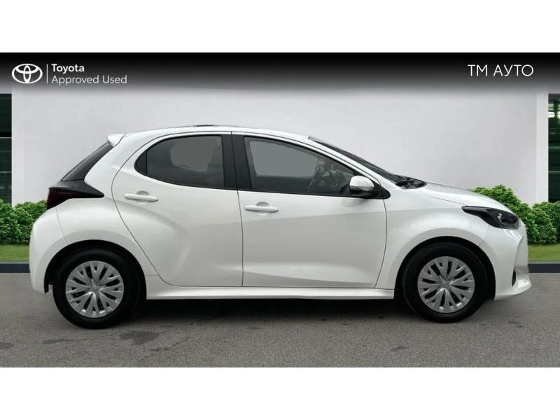 Toyota Yaris 1.5 HSD ACTIVE, снимка 17 - Автомобили и джипове - 52882541