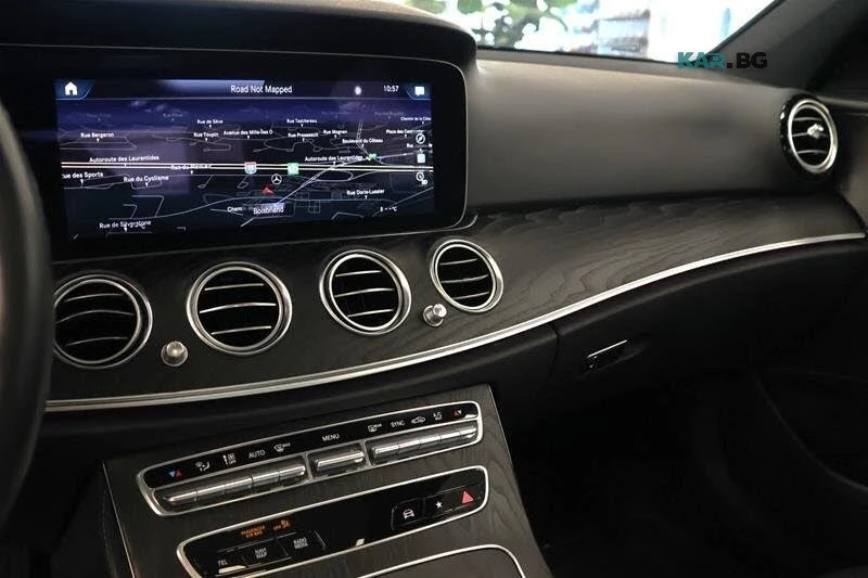 Mercedes-Benz E 450 * 4MATIC * PANO * Автокредит * (Цена до България), снимка 8 - Автомобили и джипове - 55749714