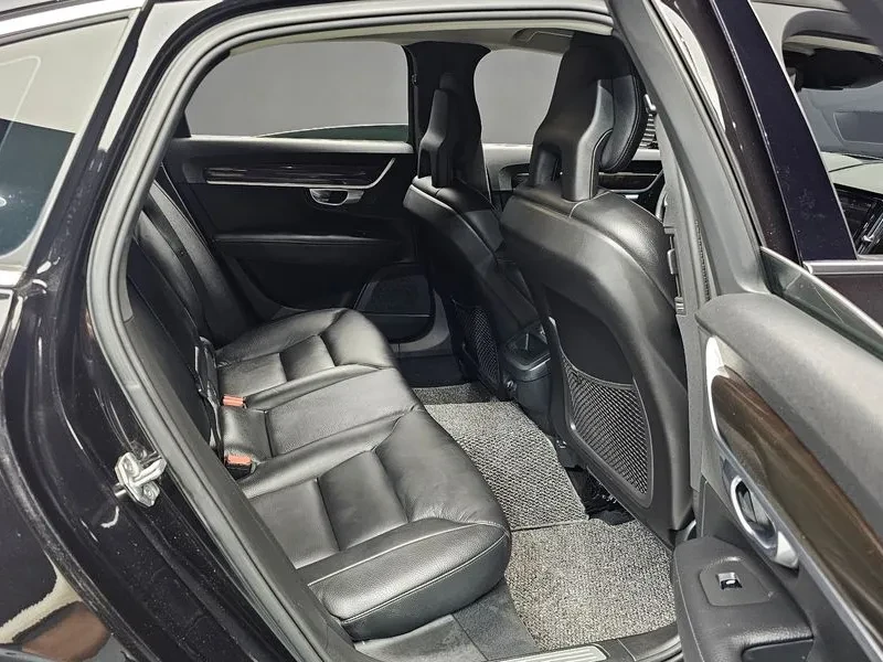 Volvo S90  T5 Momentum, снимка 12 - Автомобили и джипове - 56161244