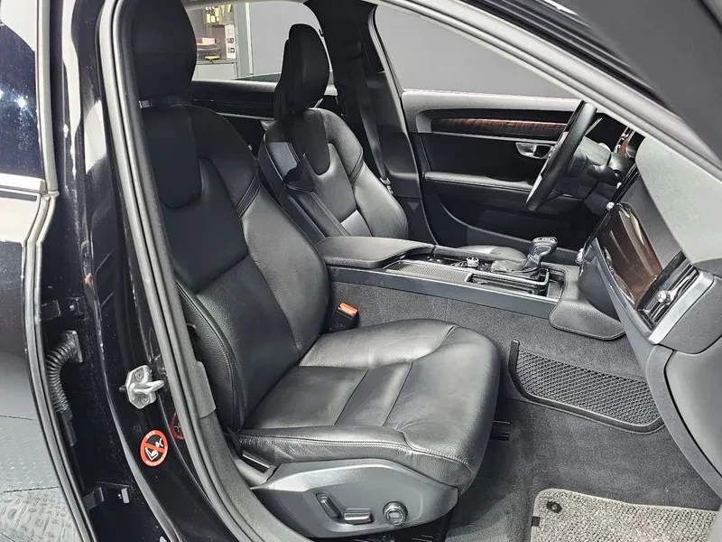 Volvo S90  T5 Momentum, снимка 11 - Автомобили и джипове - 56161244