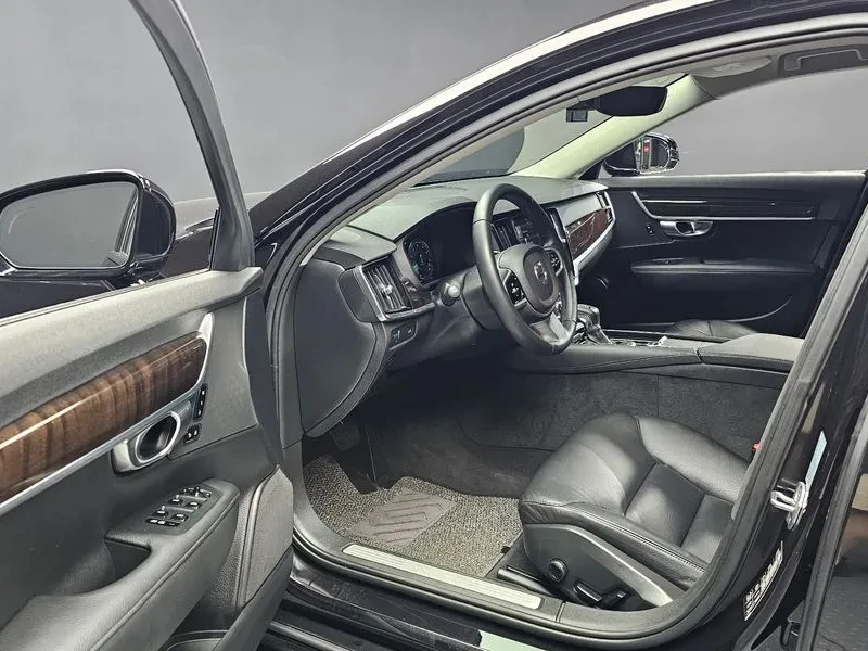 Volvo S90  T5 Momentum, снимка 10 - Автомобили и джипове - 56161244