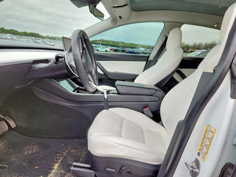 Tesla Model Y PERFORMANCE DUAL MOTOR ALL-WHEEL DRIVE, снимка 7 - Автомобили и джипове - 56366859