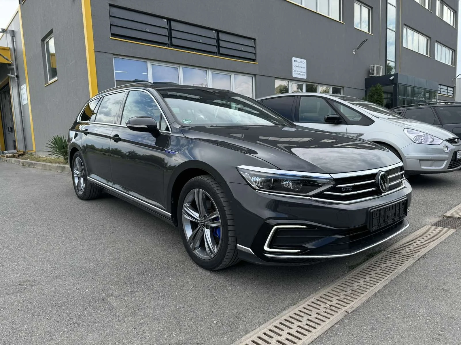 VW Passat 1.4 GTE PLUG IN HYBRID ПРОМОЦИЯ - изображение 3