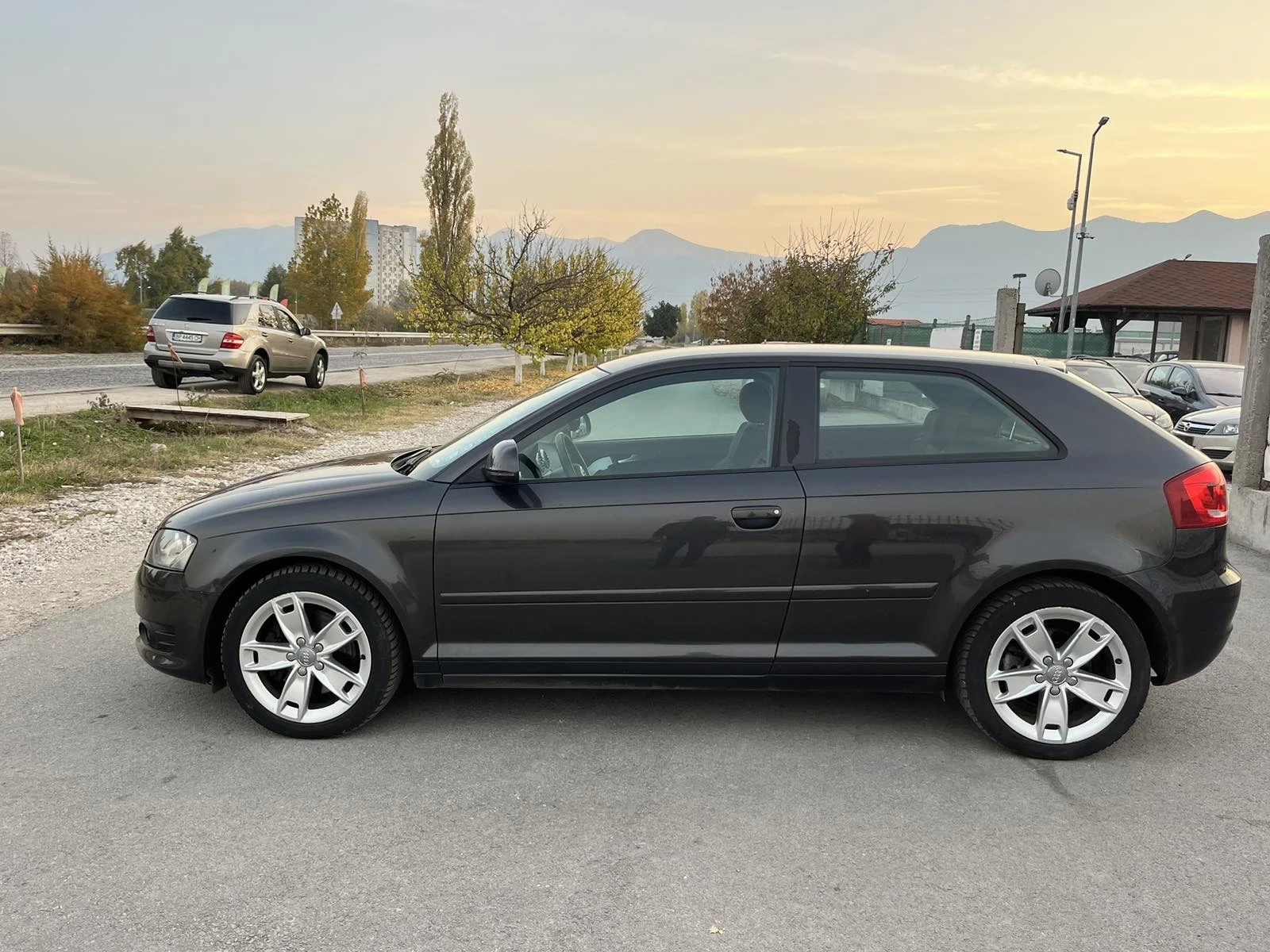 Audi A3 2.0TDI 170кс QUATTRO 6 СКОРОСТИ ОБСЛУЖЕНО - изображение 6