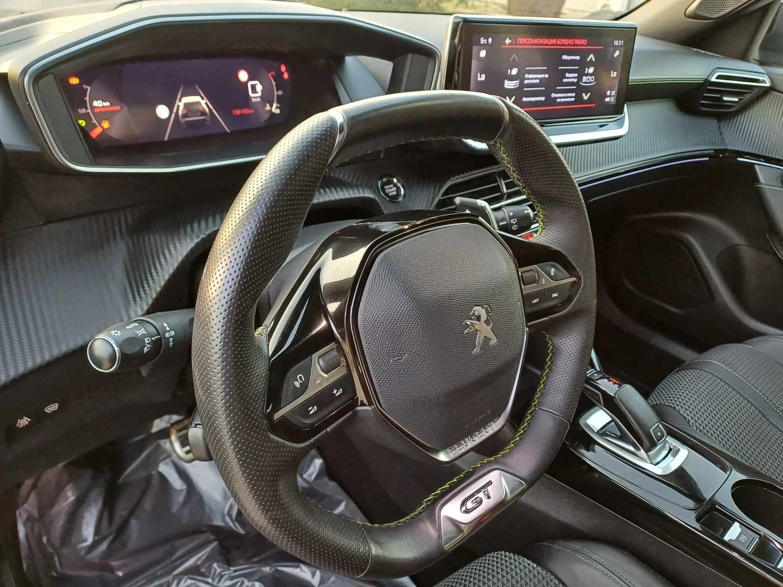 Peugeot 2008 1.2 GT-LINE * * -DIGITAL 3D COCPIT * * *  - изображение 9