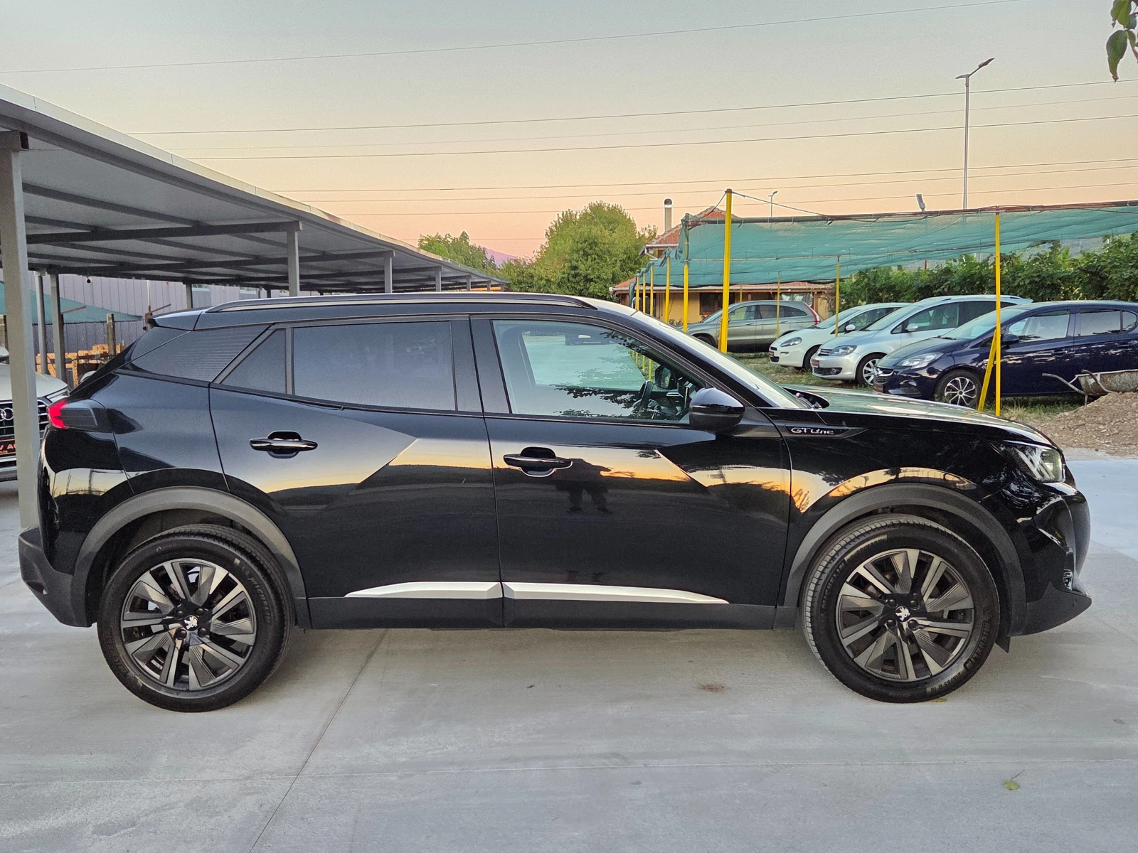 Peugeot 2008 1.2 GT-LINE * * -DIGITAL 3D COCPIT * * *  | Mobile.bg — изображение 12