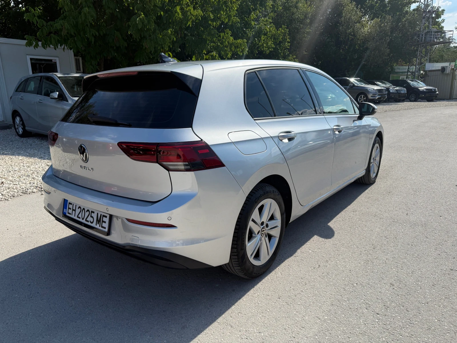 VW Golf 2.0TDI - Life - Напълно обслужен! - изображение 4