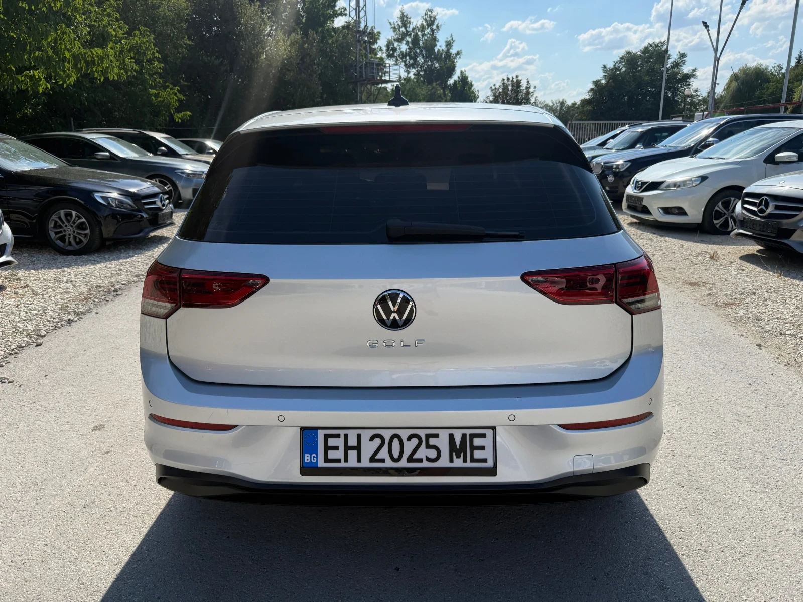 VW Golf 2.0TDI - Life - Напълно обслужен! - изображение 8