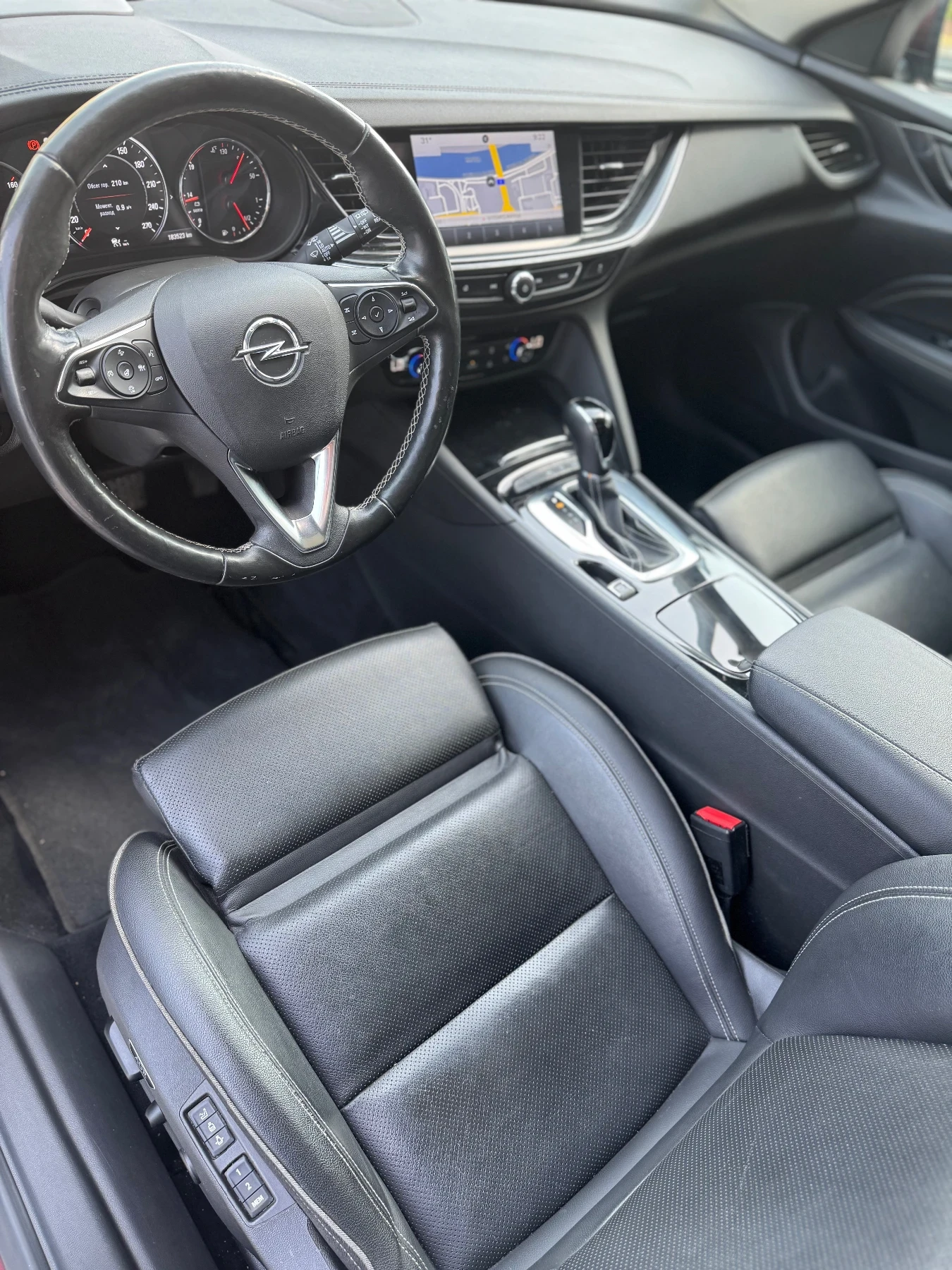 Opel Insignia 2.0 CDTI 170 Всички екстри - изображение 10