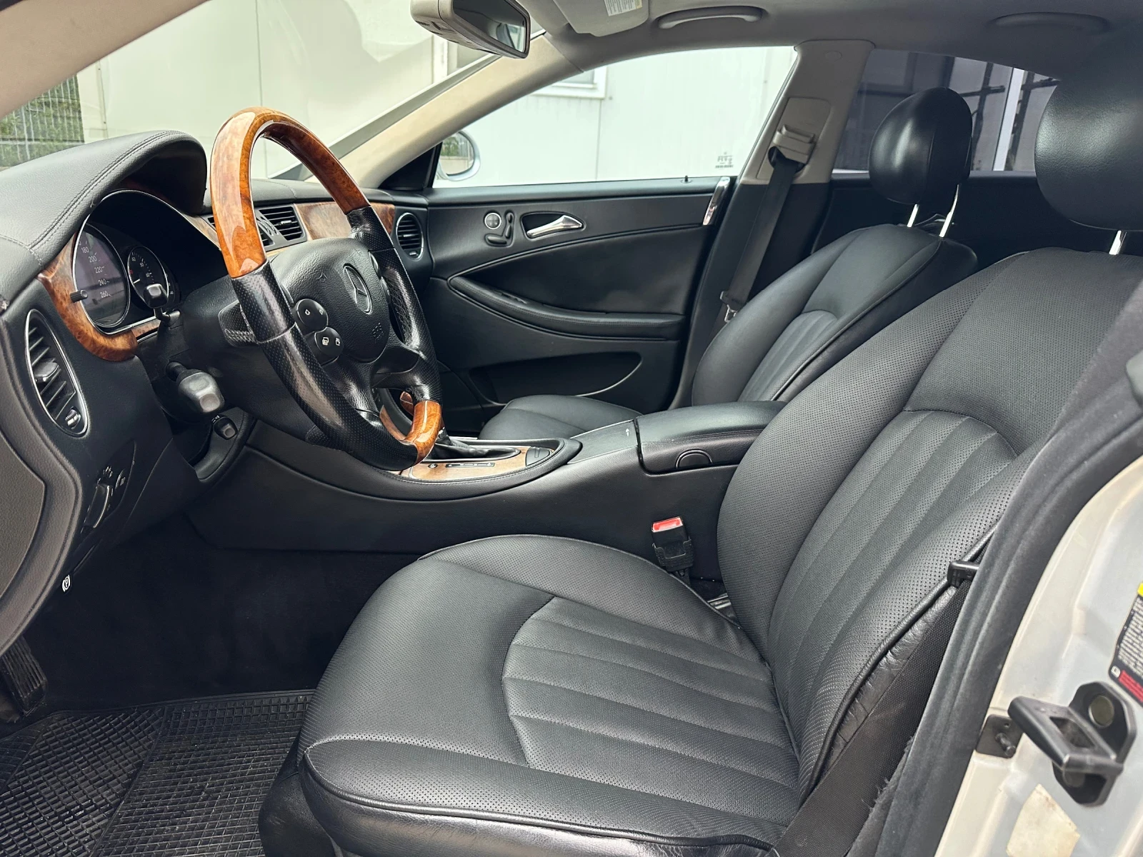 Mercedes-Benz CLS 350 Газ/бензин* Keyless* Подгрев* Обдухване - изображение 10