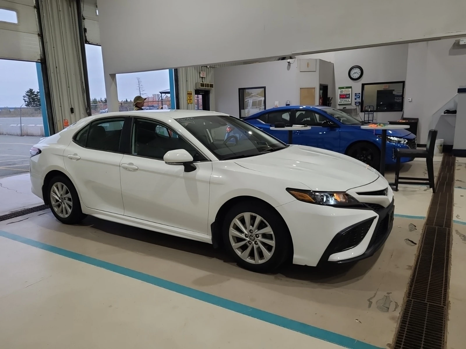 Toyota Camry SE * * CARFAX * * АВТО КРЕДИТ * *  - изображение 3
