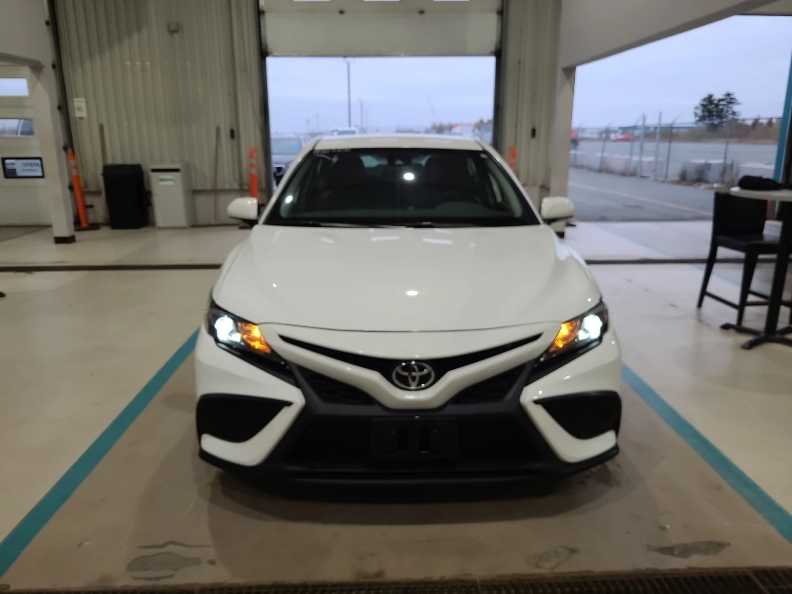 Toyota Camry SE * * CARFAX * * АВТО КРЕДИТ * *  - изображение 2