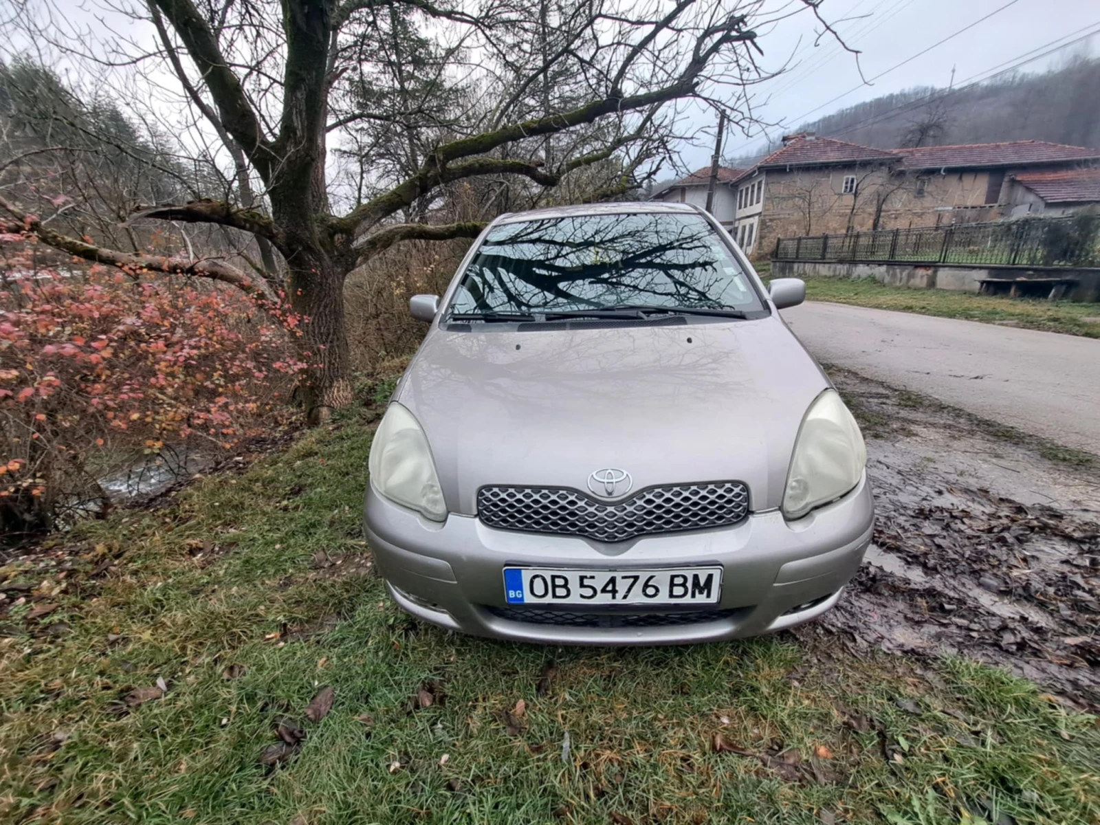 Toyota Yaris  - изображение 3