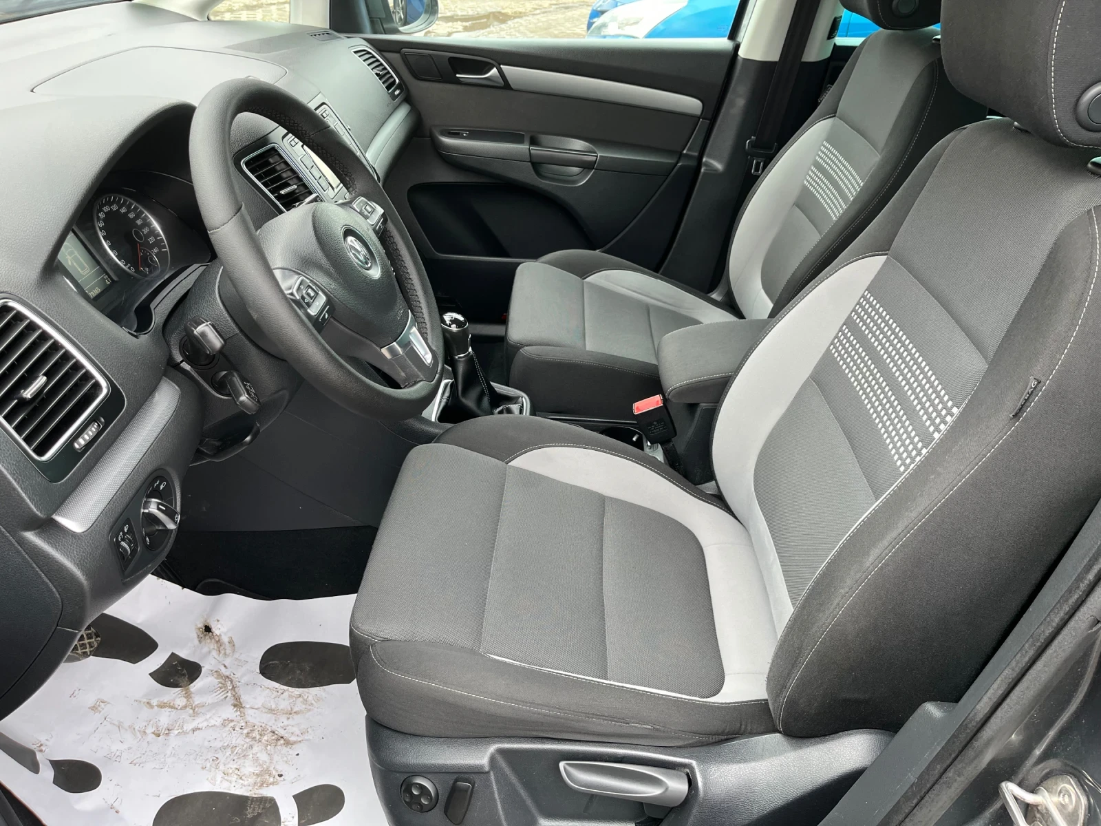 VW Sharan 2.0 TDI / 7 ����� | Mobile.bg � ����������� 7