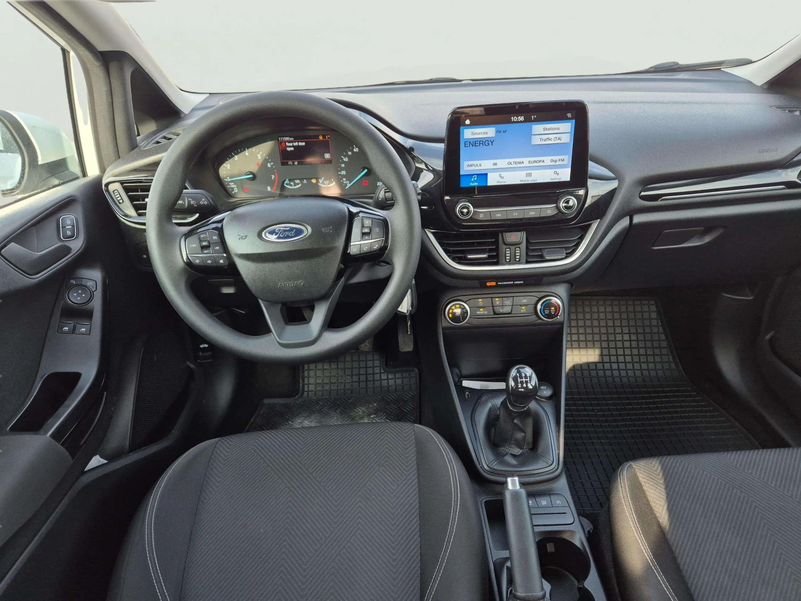 Ford Fiesta 1, 1 i, снимка 11 - Автомобили и джипове - 53459976