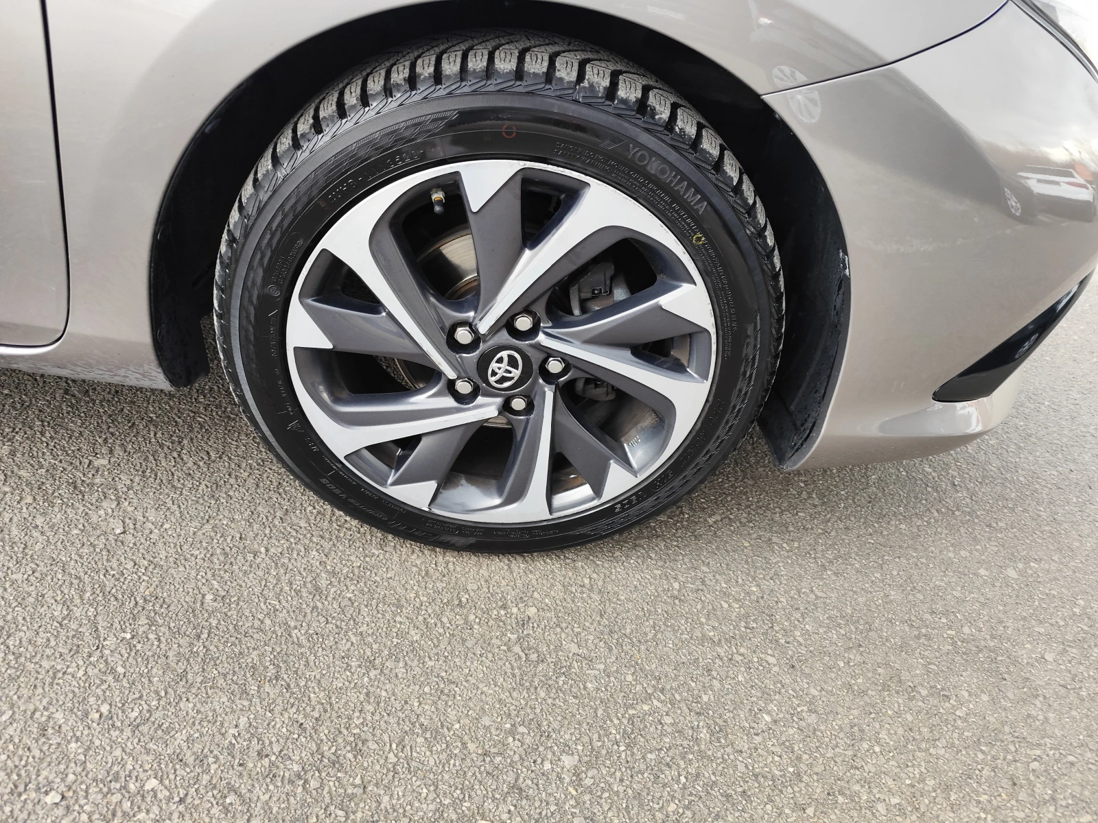 Toyota Auris 1.6D-4D* LED* EURO6B*  | Mobile.bg � ����������� 17