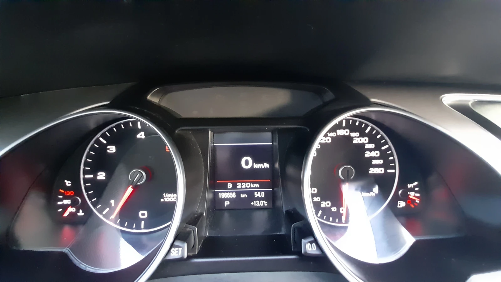 Audi A5 3.0 TDI -S-LINE 4x4 , снимка 14 - Автомобили и джипове - 53990181