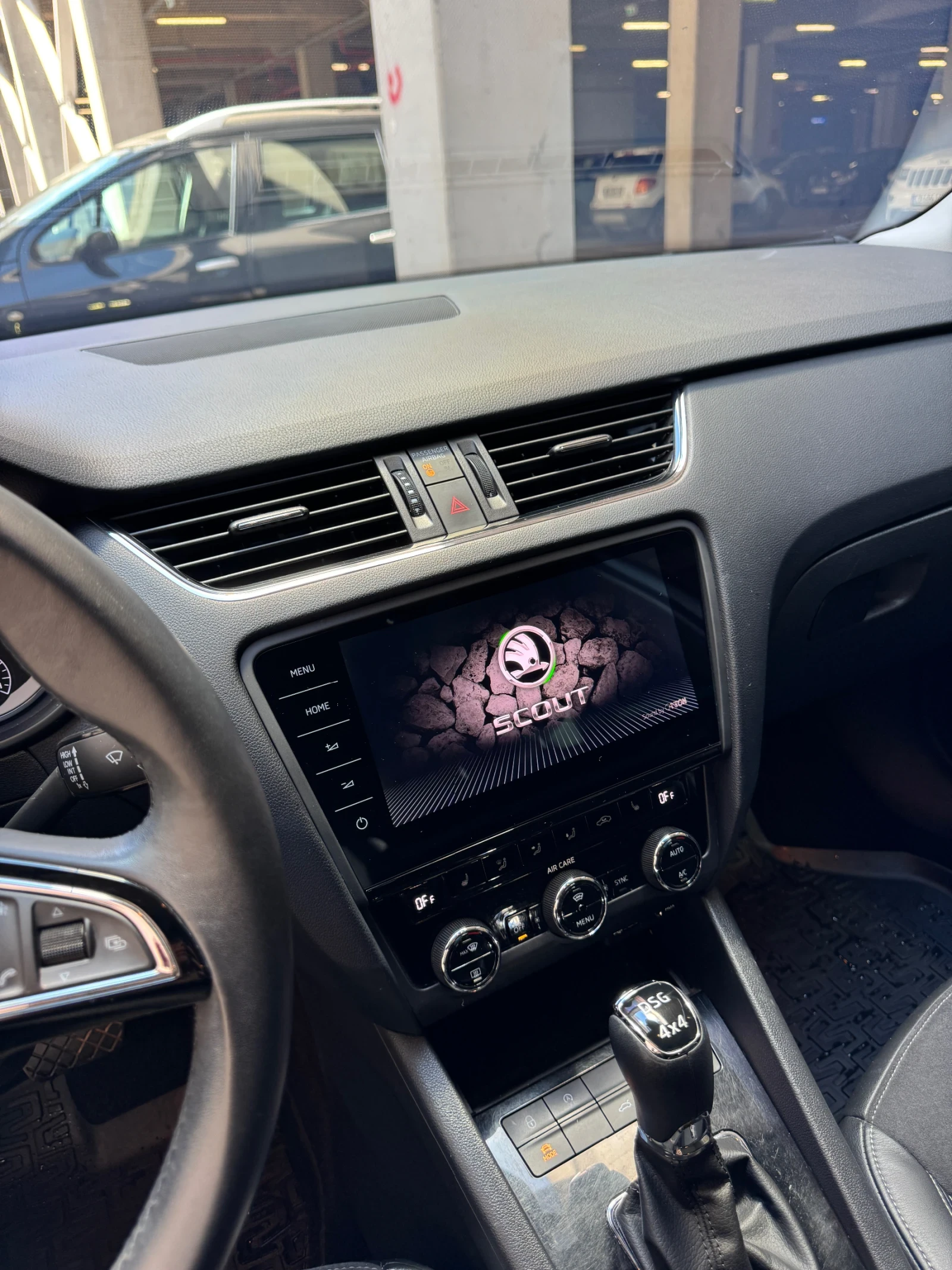 Skoda Octavia SCOUT, снимка 10 - Автомобили и джипове - 54622531