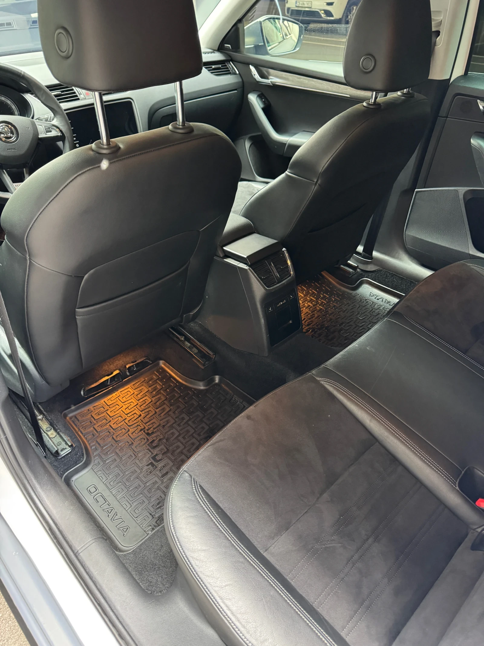 Skoda Octavia SCOUT, снимка 6 - Автомобили и джипове - 54622531