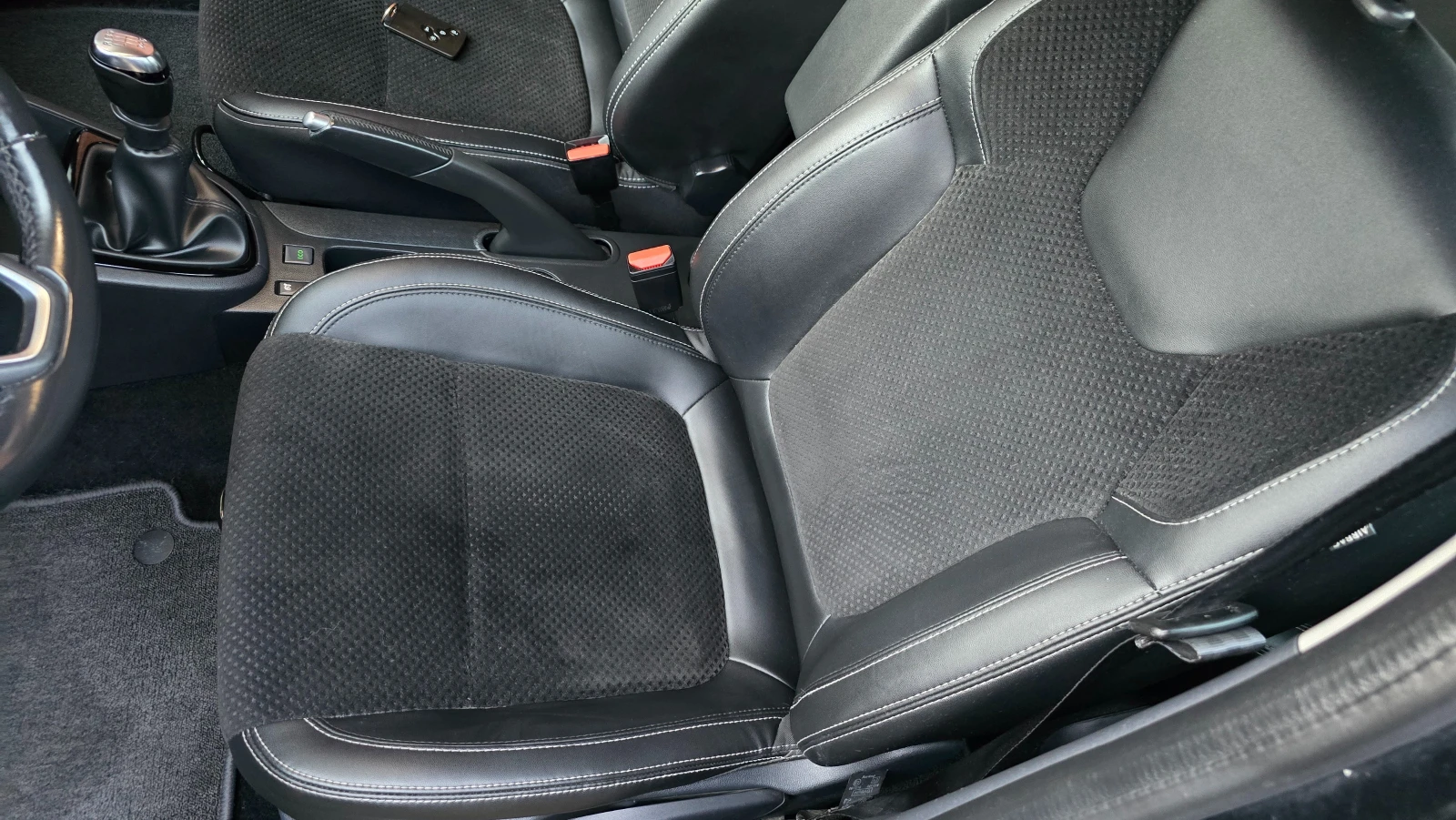 Renault Clio IV 1.5 dci 110 к.с. 6 ск. Intens+ , снимка 12 - Автомобили и джипове - 55084505