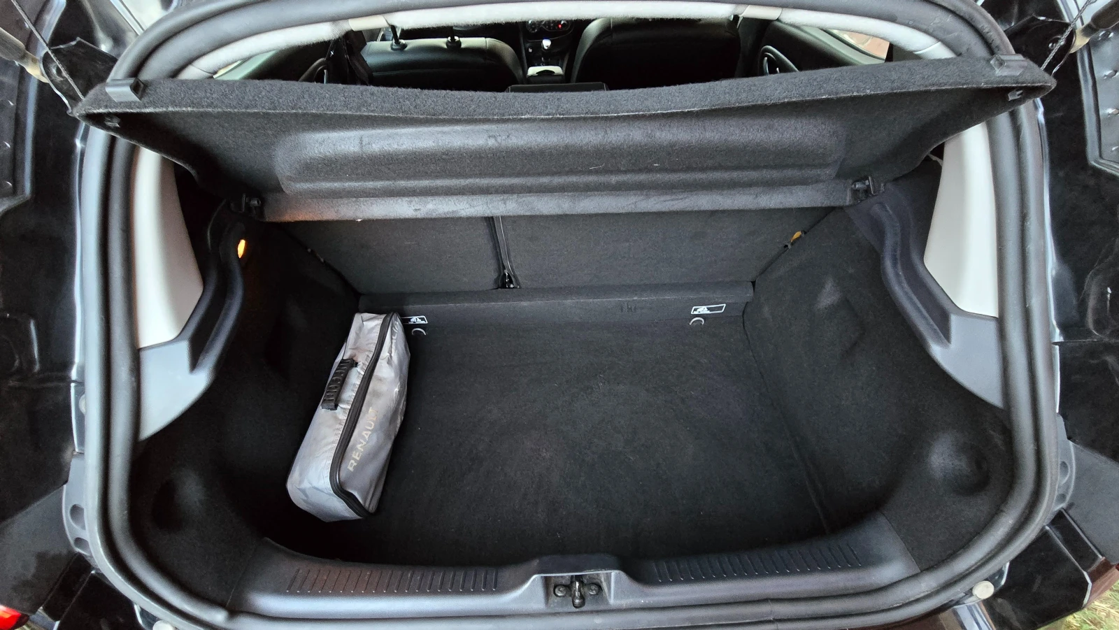 Renault Clio IV 1.5 dci 110 к.с. 6 ск. Intens+ , снимка 15 - Автомобили и джипове - 55084505