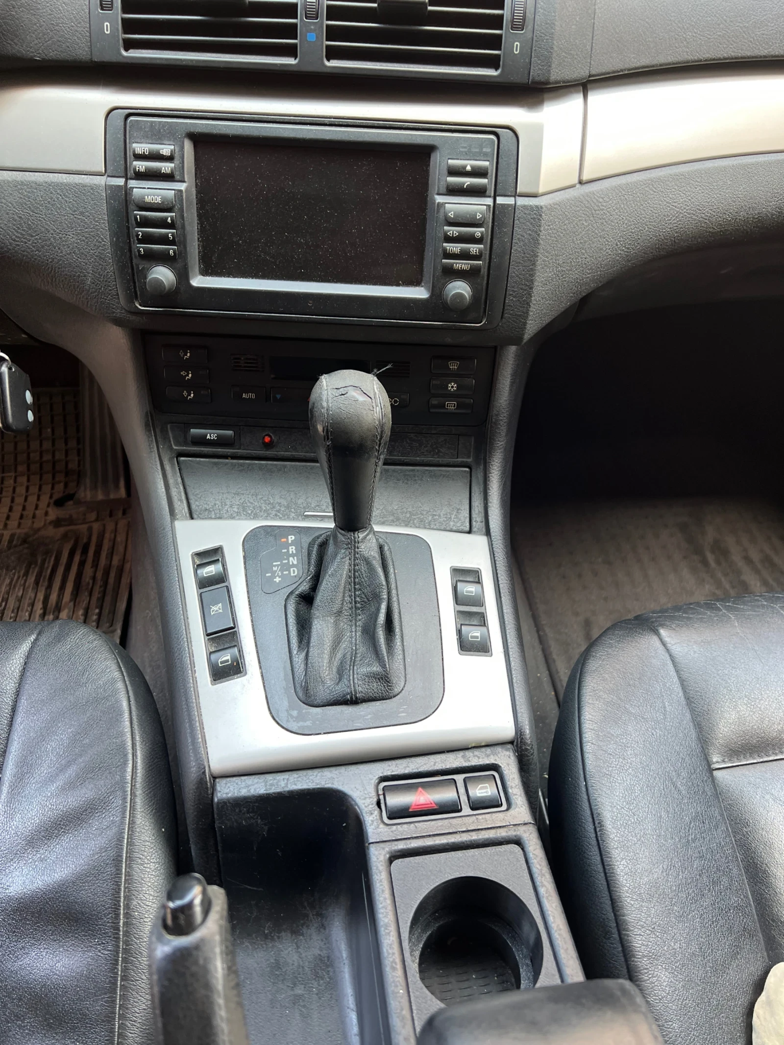 BMW 320 E46, снимка 12 - Автомобили и джипове - 55360538