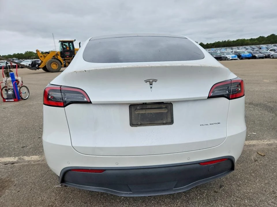 Tesla Model Y PERFORMANCE DUAL MOTOR ALL-WHEEL DRIVE, снимка 6 - Автомобили и джипове - 56366859