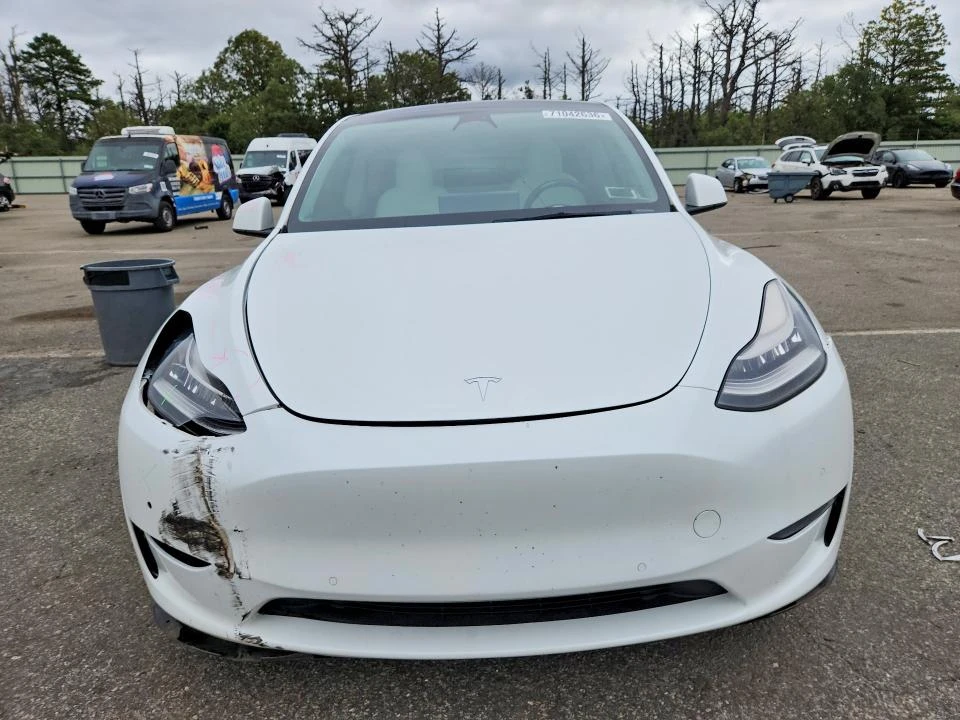 Tesla Model Y PERFORMANCE DUAL MOTOR ALL-WHEEL DRIVE, снимка 5 - Автомобили и джипове - 56366859