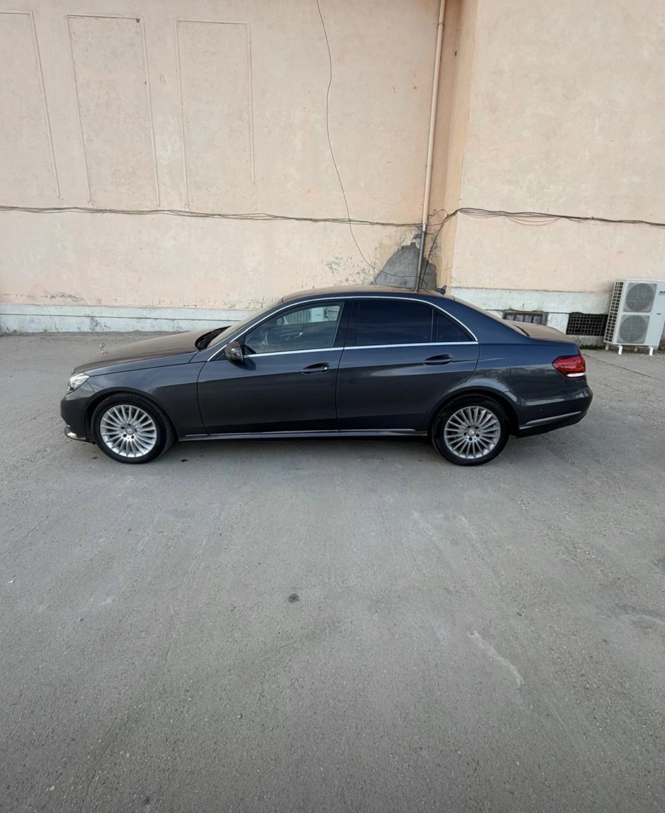 Mercedes-Benz E 300, снимка 3 - Автомобили и джипове - 56534886
