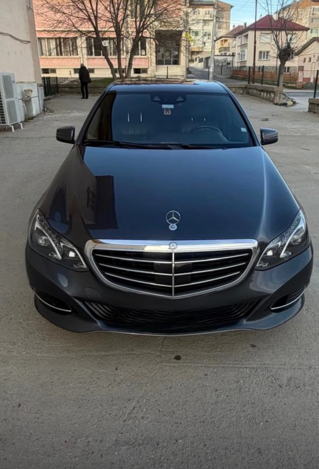 Mercedes-Benz E 300, снимка 4 - Автомобили и джипове - 56534886