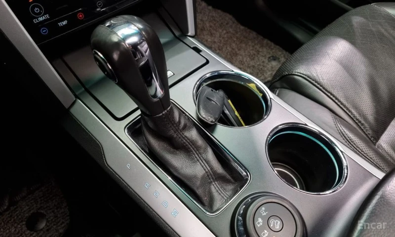 Ford Explorer, снимка 9 - Автомобили и джипове - 52752027