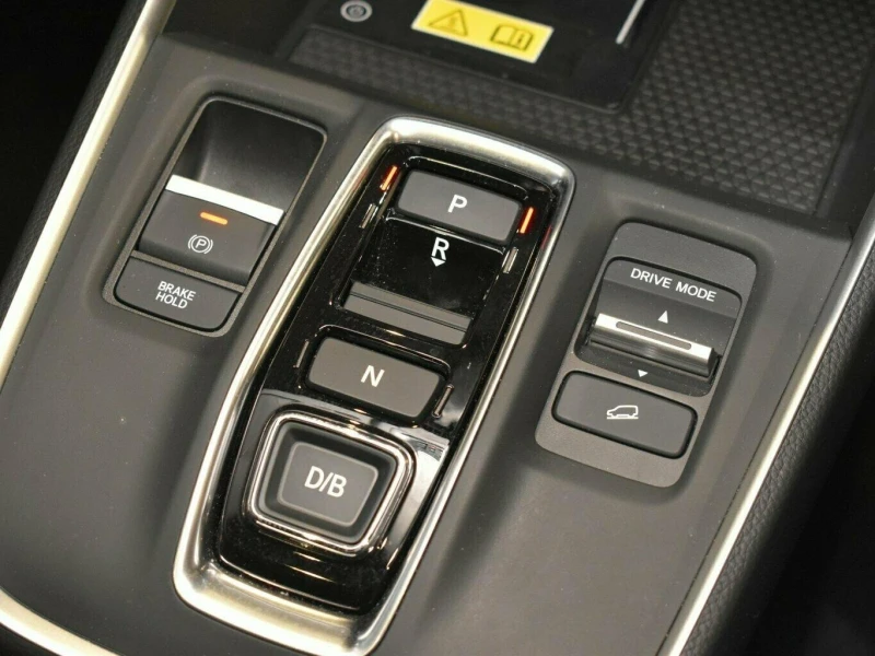 Honda Cr-v HEV* ELEGANCE* AWD* PANO* DISTR* CAM* , снимка 9 - Автомобили и джипове - 53380304