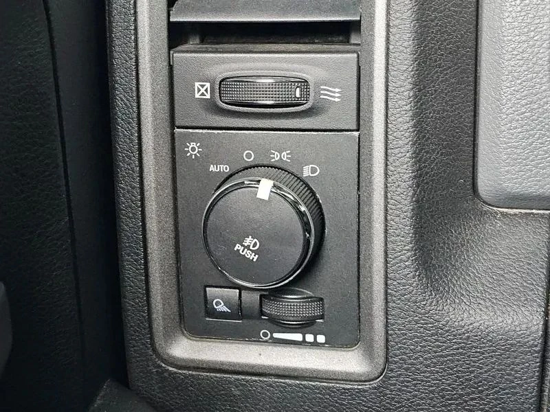 Dodge Ram, снимка 14 - Автомобили и джипове - 56687923