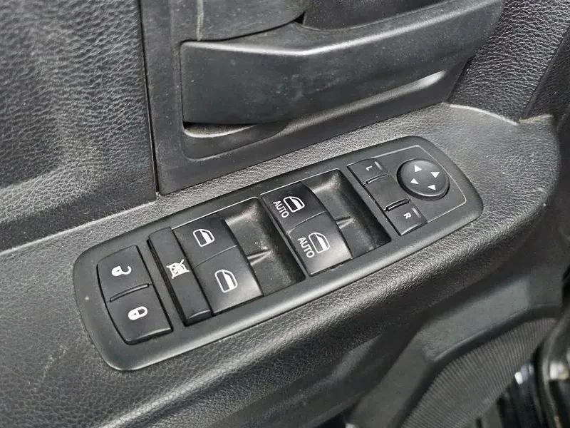 Dodge Ram, снимка 13 - Автомобили и джипове - 56687923