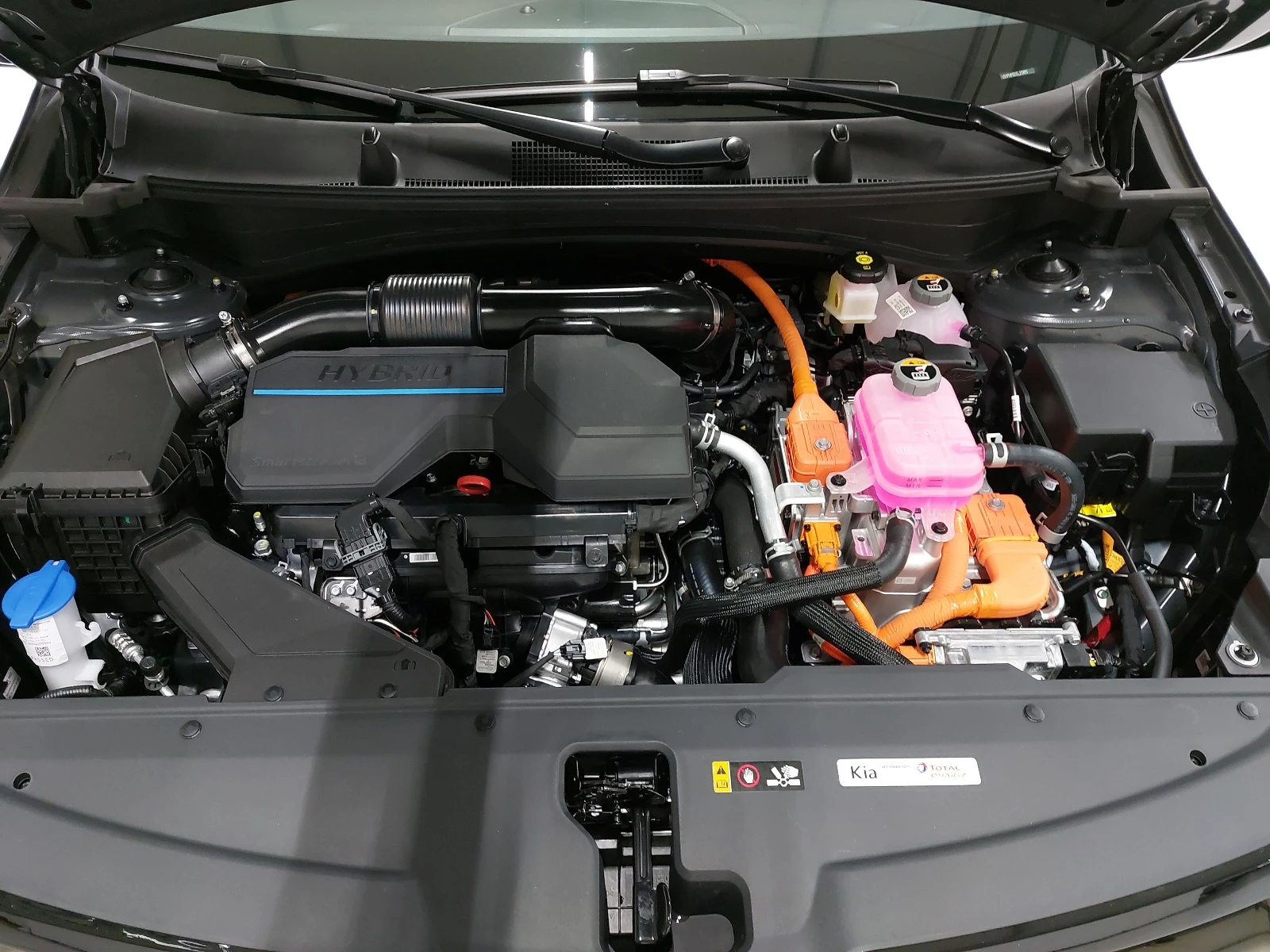 Kia Sportage НОВ!1.6T/215HP/NIGHT-LINE/4X4/LED/AMBI/KLESS - изображение 2
