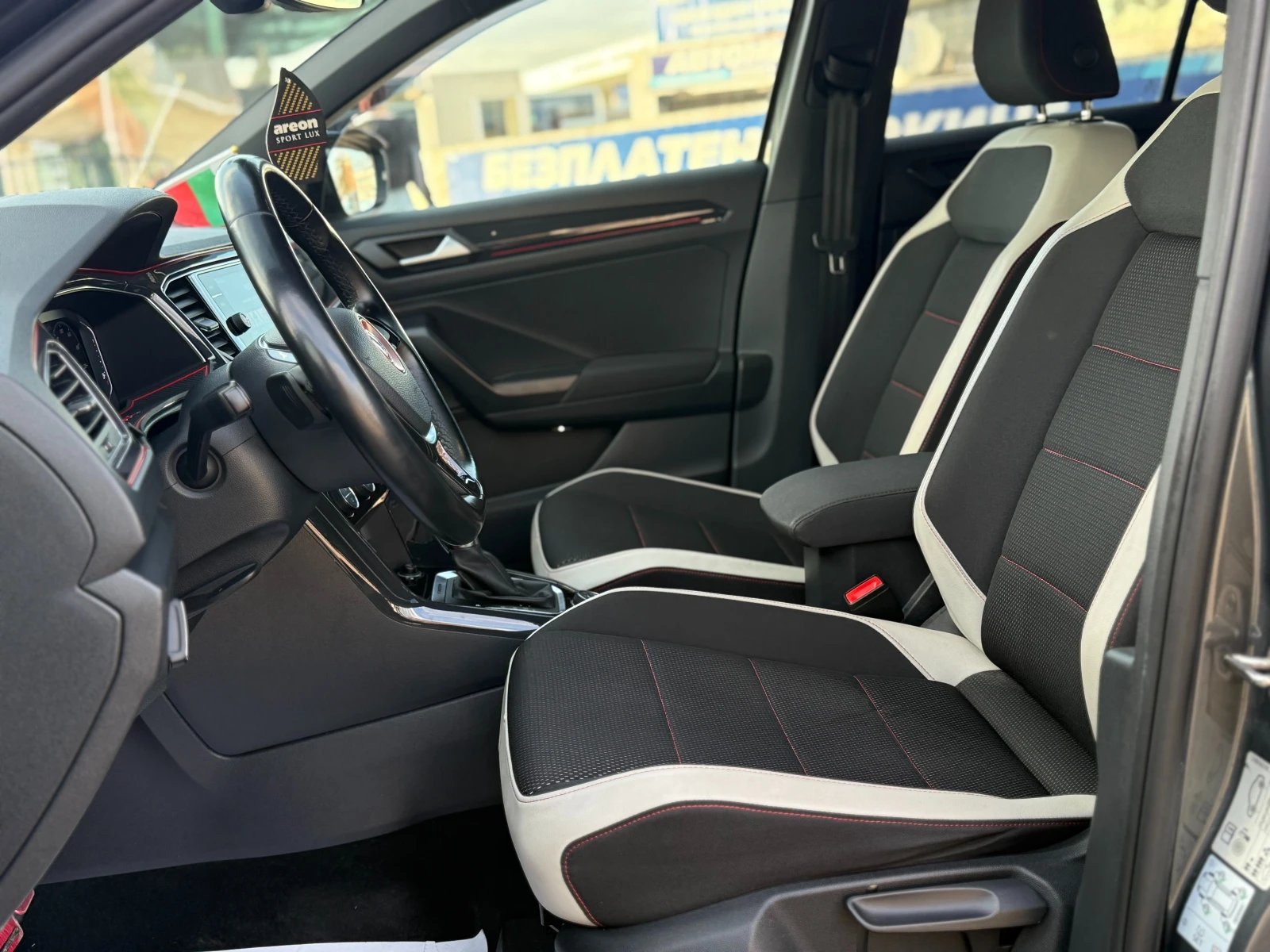 VW T-Roc 6  !!!/2.0TSI!!44!! !!! | Mobile.bg   6