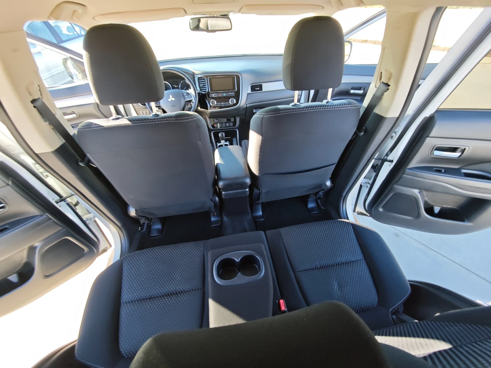 Mitsubishi Outlander 2.0 - Бензин - Автоматични - 150 hp - изображение 7