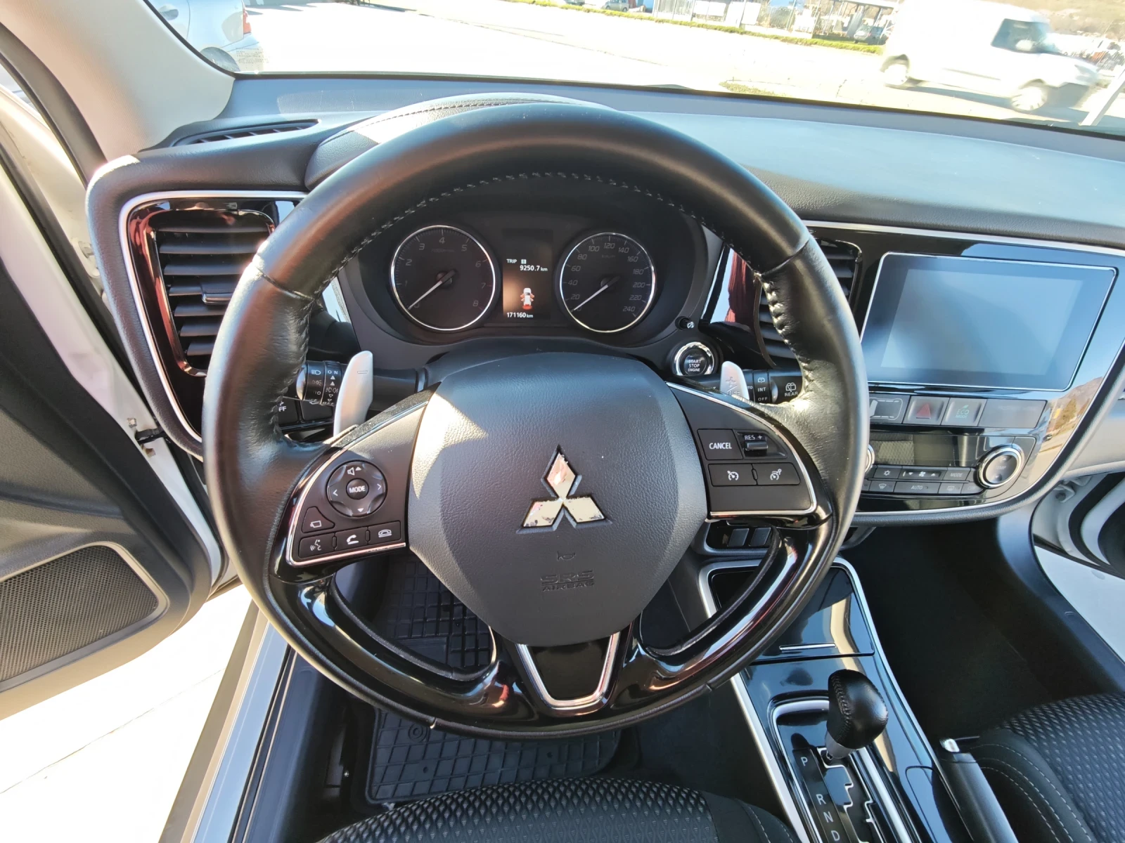 Mitsubishi Outlander 2.0 - Бензин - Автоматични - 150 hp - изображение 10